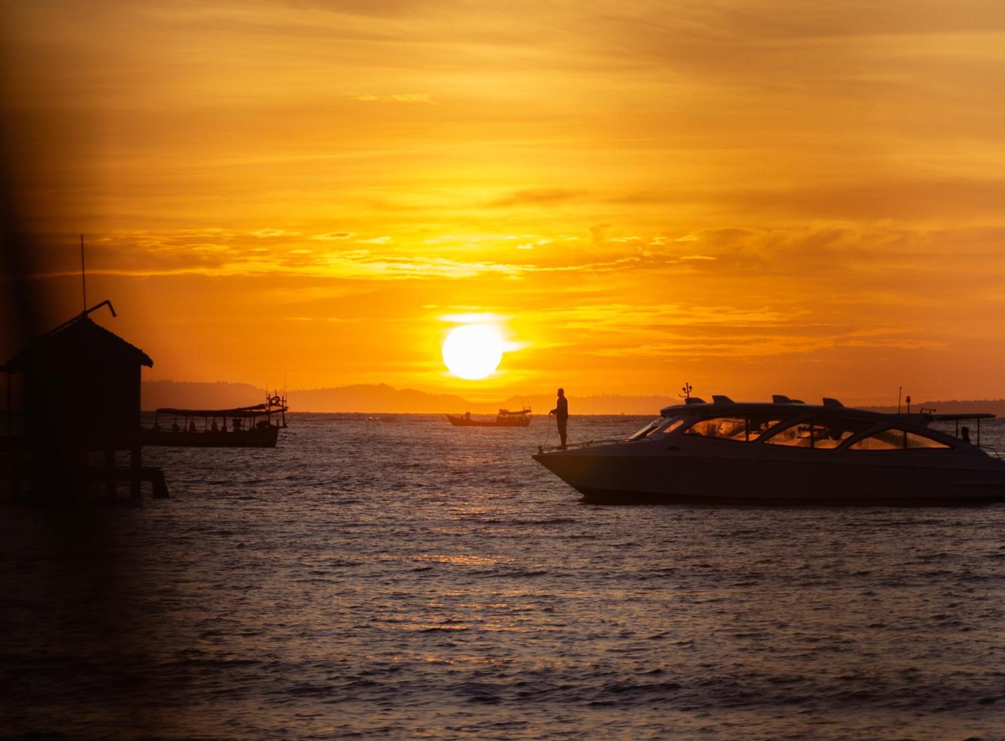 Long Set Resort Kaoh Touch Bagian luar foto