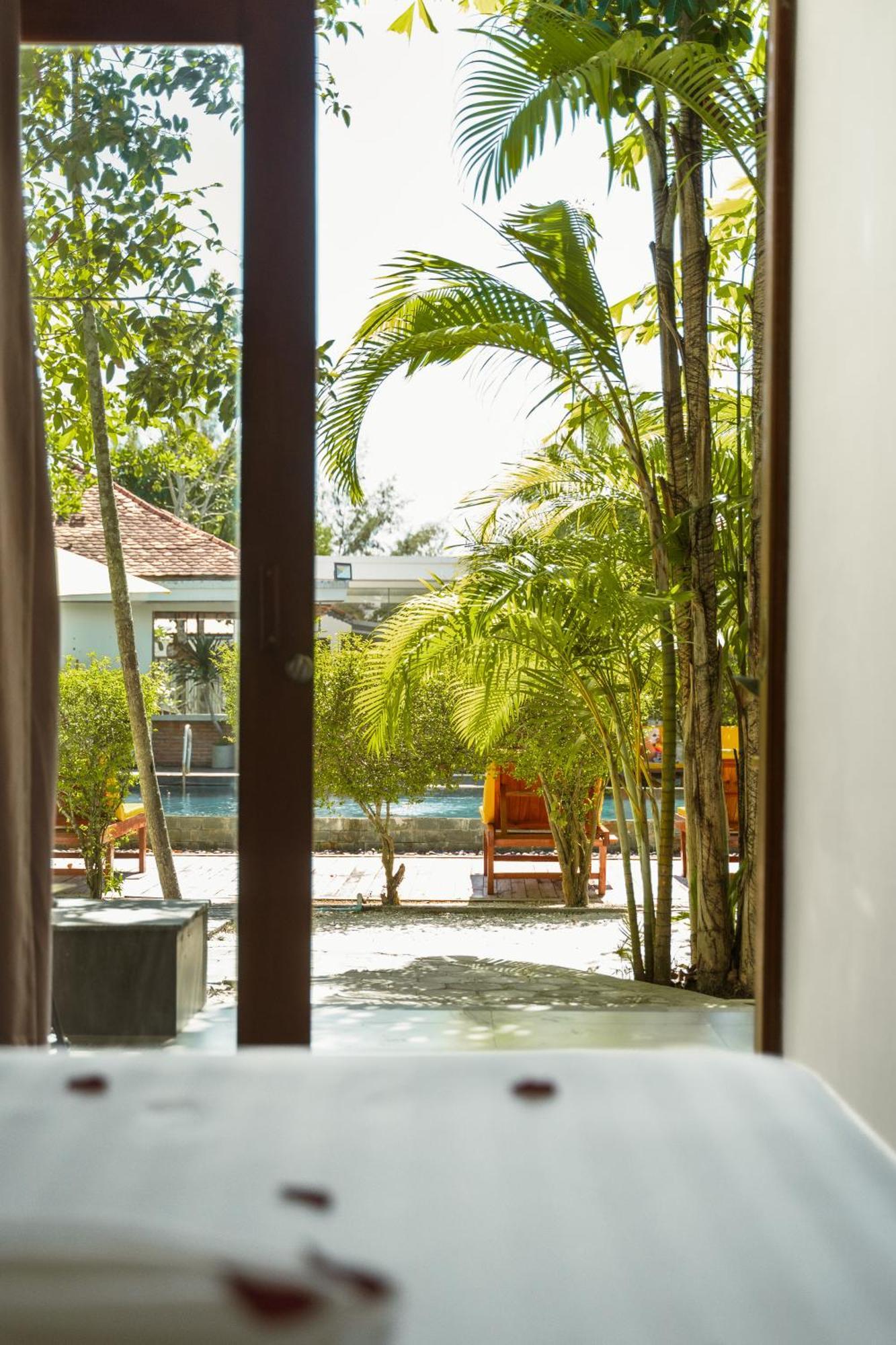 Long Set Resort Kaoh Touch Bagian luar foto